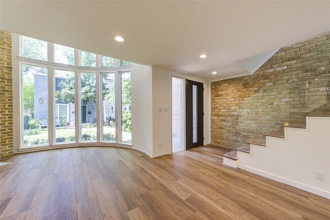 Photo - 7612 Olympia Dr