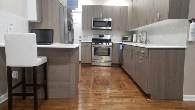 Modern Kitchen - 26 Fleming Ave Apartamentos Unidad 1