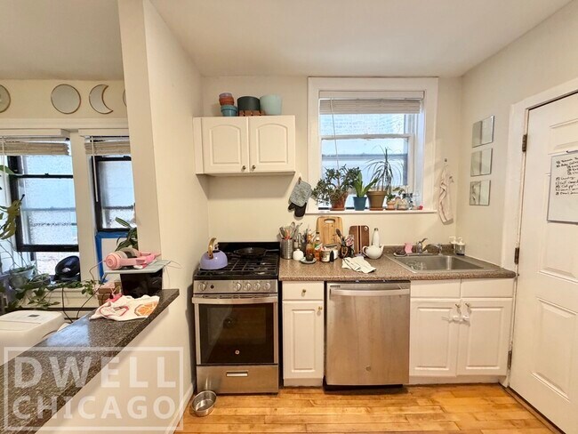 Photo - 2135 W Giddings St Unit 2B