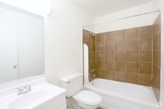 2BR, 1BA - BATH