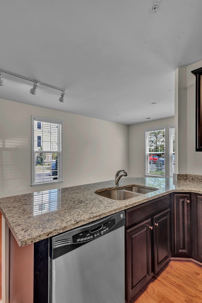 Photo - 24606 Byrne Meadow Sq