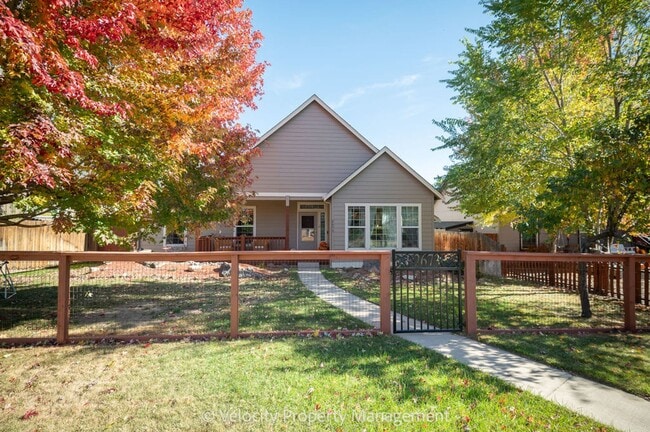 Building Photo - Single Level SW Redmond Home!