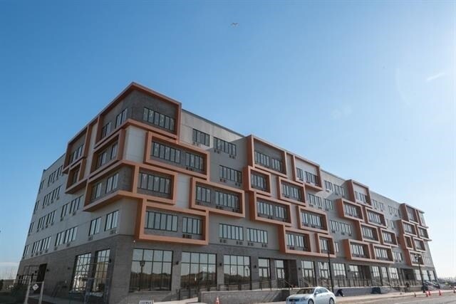 Photo - 1 Flagship St