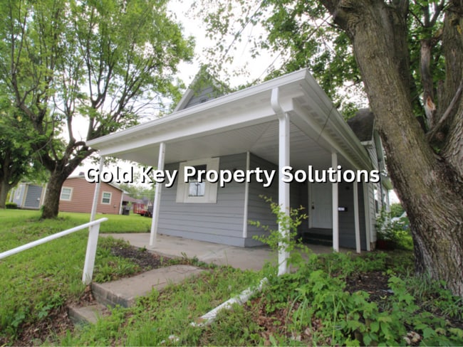 Photo - Nicely updated 3 BR 1 BA House with Covered Front Porch and Central Air (SECTION 8 APPROVED)