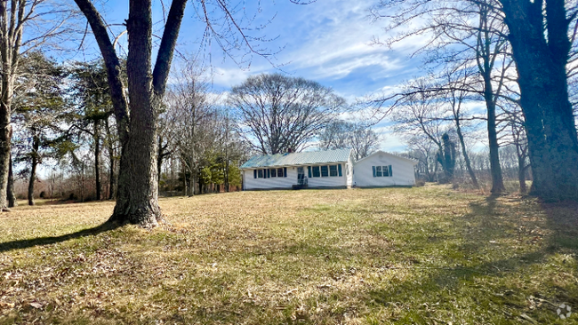 Building Photo - 1098 Christine Rd Rental