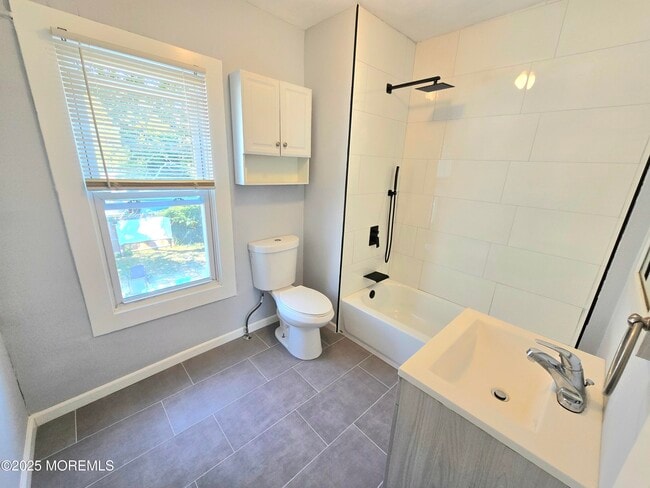 Photo - 513 Sewall Ave Unit 2