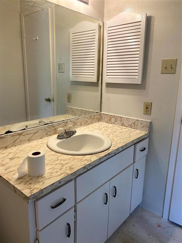Photo - 4428 Valleyfield Dr