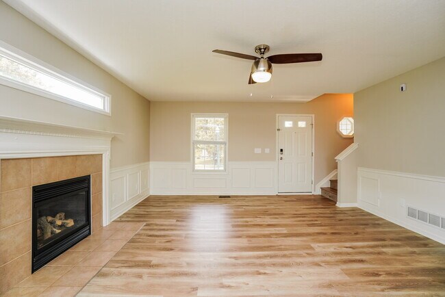 Photo - 111 Hayfield Dr