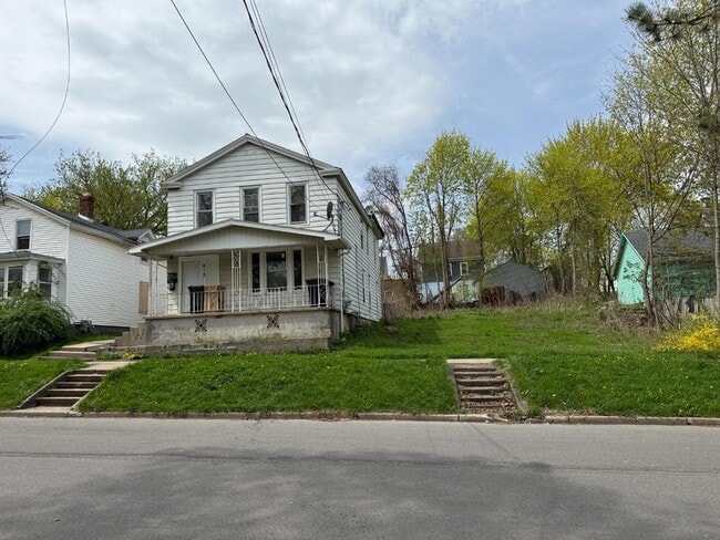 Building Photo - 912 Saratoga St Rental