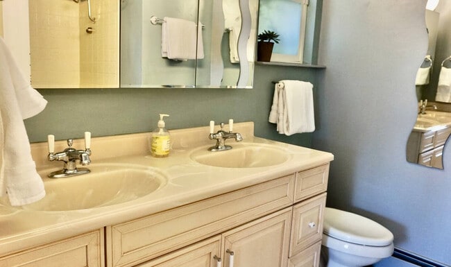 Photo - 656 Columbus St E Unit SI FL1-ID1523707P