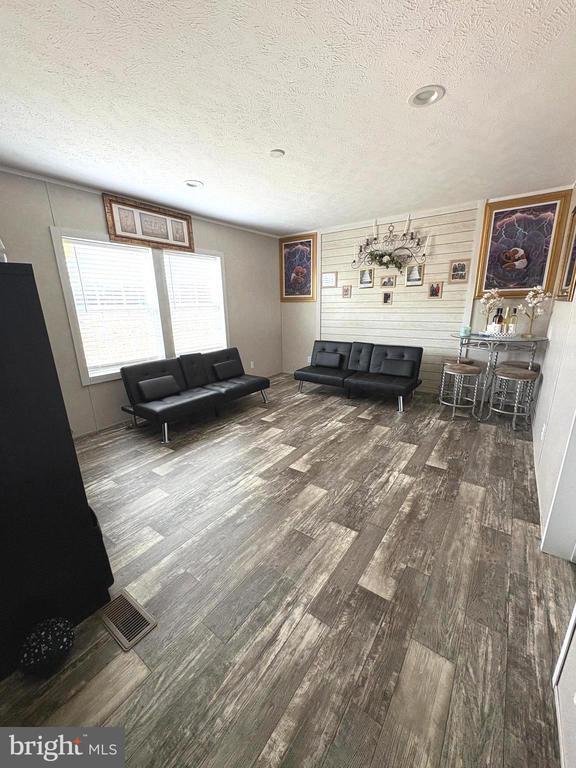 Photo - 8236 Camden Rd