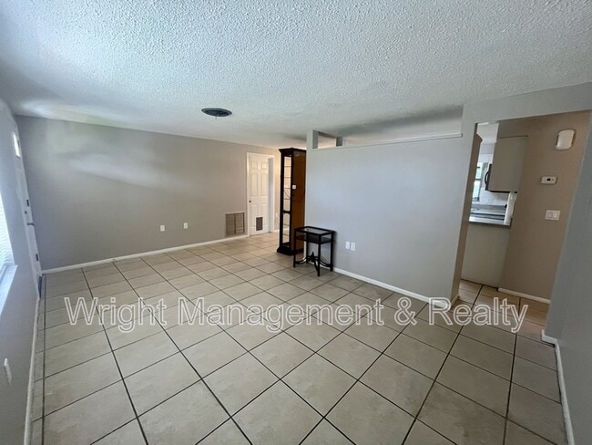 Photo - 5033 Farley Dr