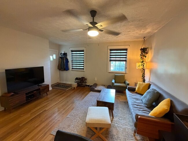 306 N 11th St Unit B