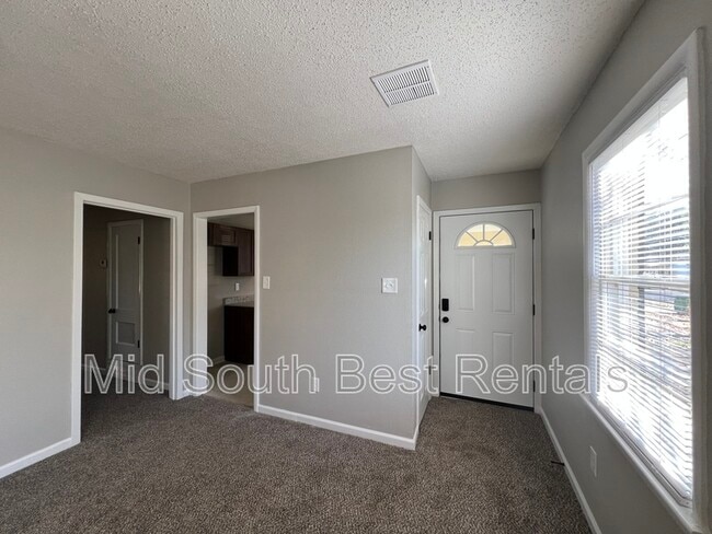 Photo - 3650 McDuff Ave