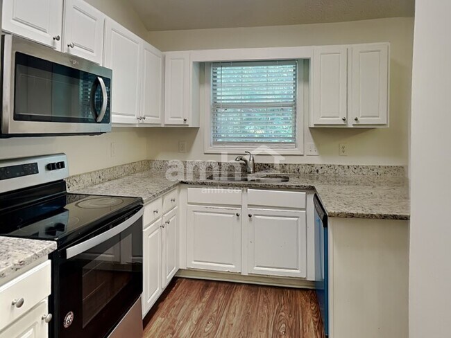 Photo - 162 Brook Lea Cove