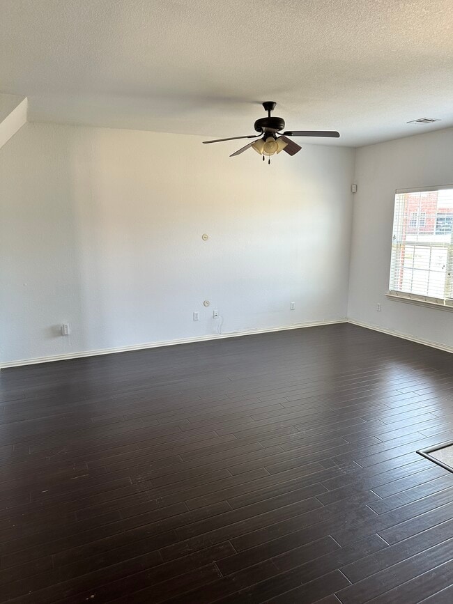 Photo - 1908 Red Bud Ct