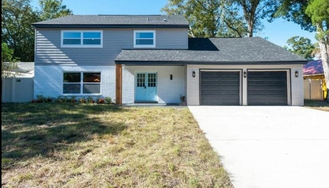 14716 Carnation Dr