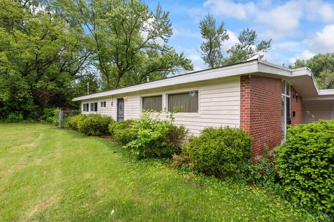 Photo - 6452 Evergreen Blvd