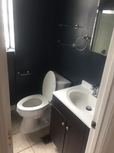Building Photo - 2 Bed/1 Bath Affordable, Convenient Location!