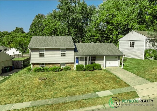 Photo - 125 Teakwood Ln