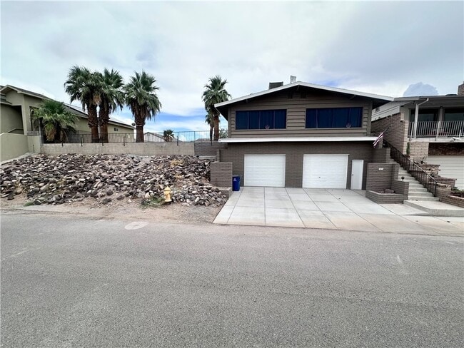 Building Photo - 1470 Riverfront Dr Rental