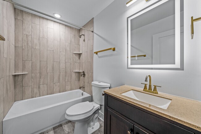 Photo - 1306 8th St