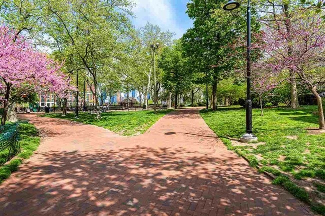 Photo - 1000 Hudson St Unit 111