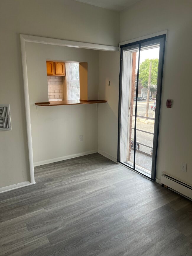 Photo - 424 E Girard Ave