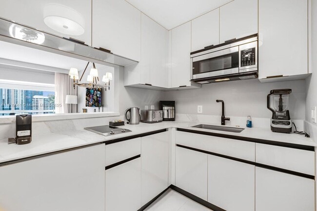 Photo - 1435 Brickell Ave Unit 3410