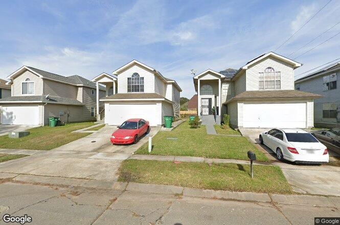 Photo - 1920 Lac La Belle Dr House