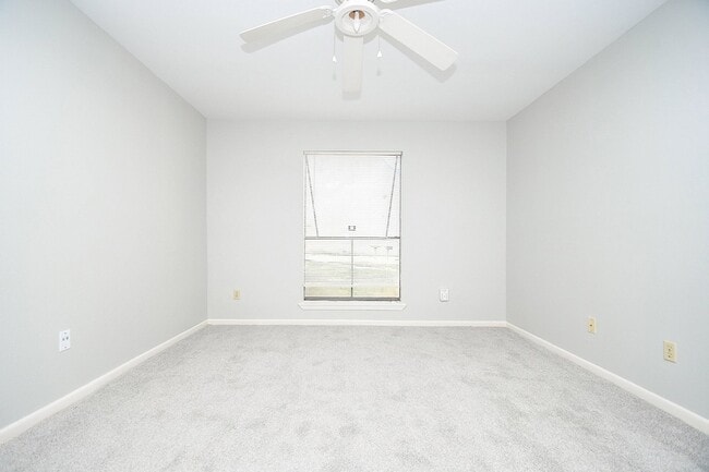 Photo - 8433 Hearth Dr Unidad 1