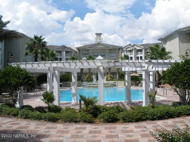 Photo - 8290 Gate Pkwy W Unidad 155 Rental