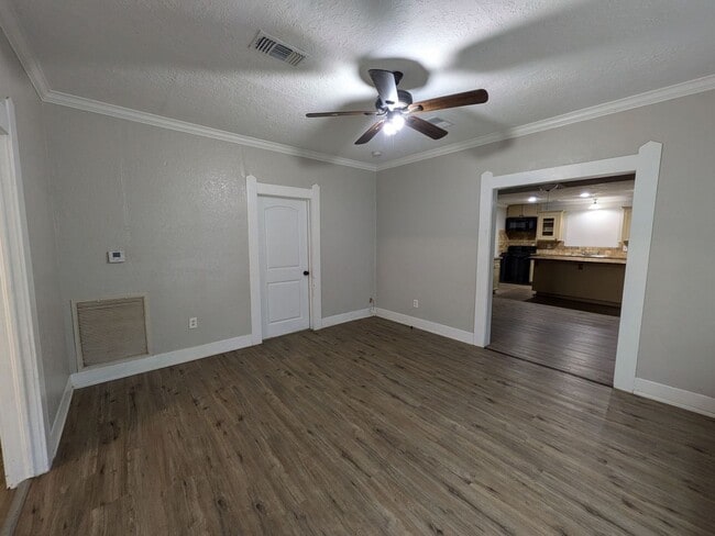 Photo - 1897 Harrison Ave