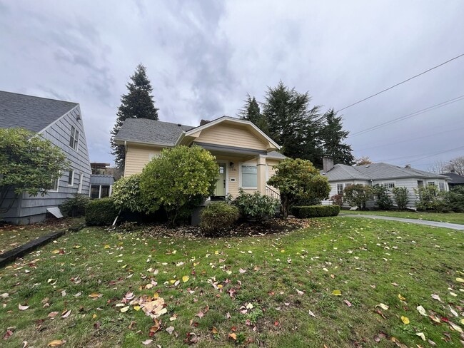Photo - Charming 4-Bedroom Portland Home with Spac...
