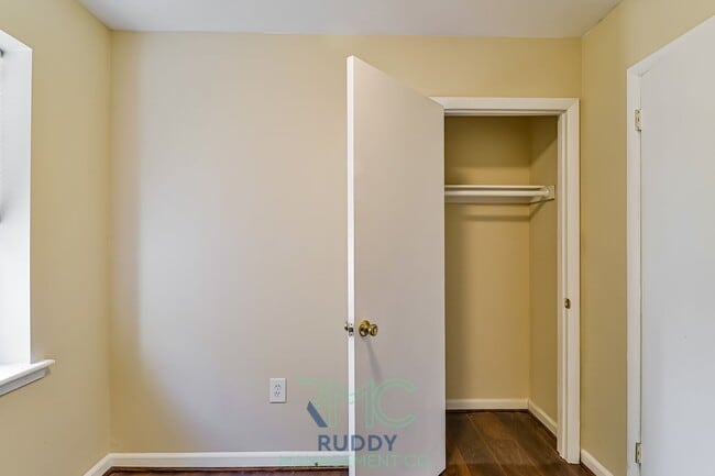 3130 Buena Vista Ter SE