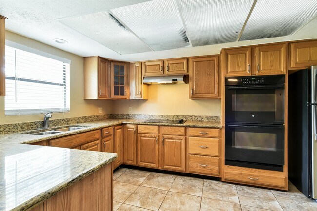 Photo - 5514 Edgebrook Forest Dr