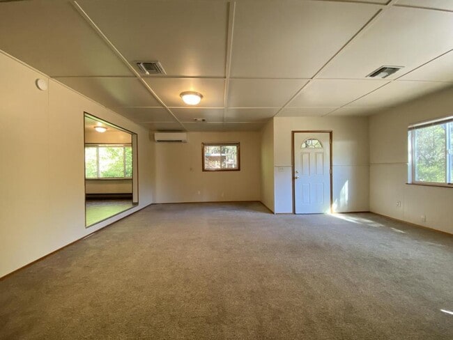 Photo - 784 Murphy Creek Rd