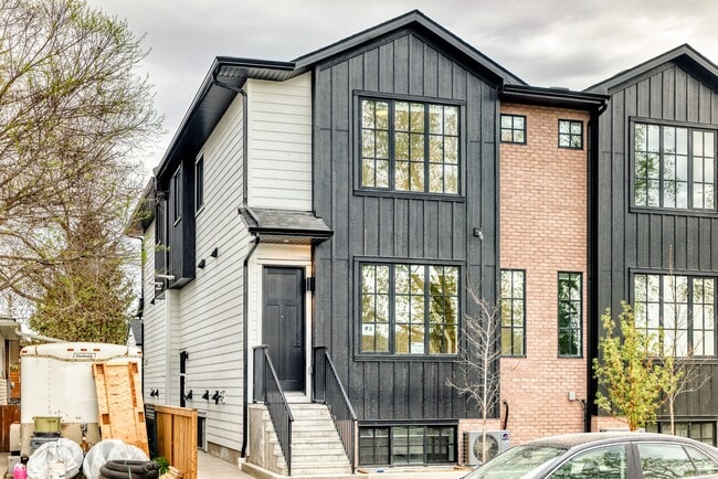 Building Photo - 8816 36 Ave NW Unit 4
