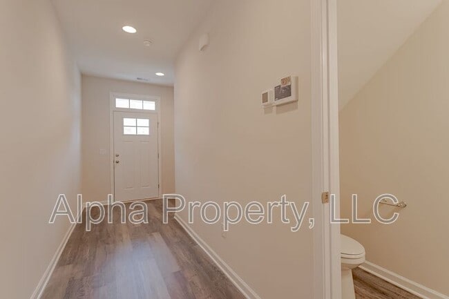 Photo - 8 Sabine Leaf Ct