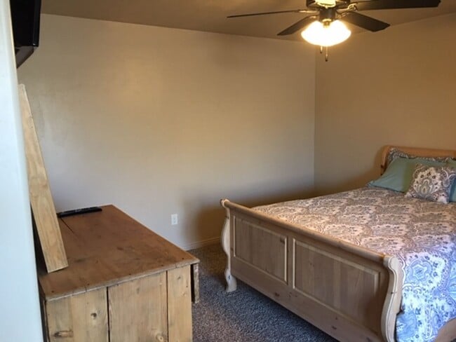 Photo - Roomy townhome