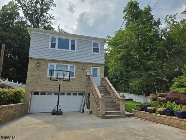 Photo - 33 Park Dr N Unit 2