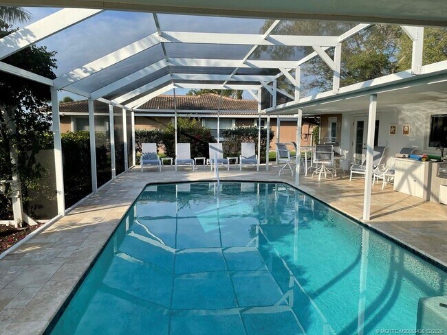Photo - 513 Gunwale Ln