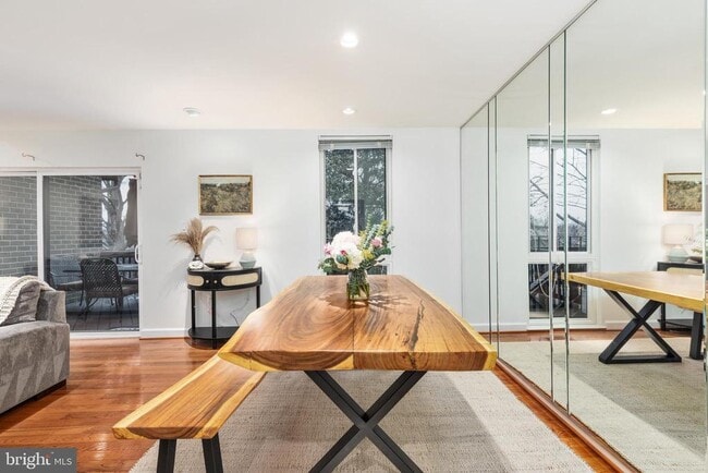 Photo - 4920 Herkimer St