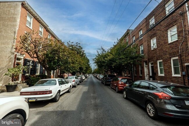 Building Photo - 428 Dickinson St