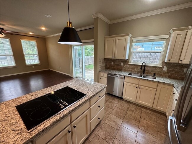 Photo - 626 N Tennyson Ln