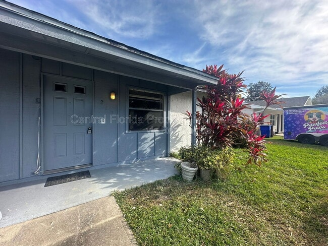 Building Photo - 213 Montana Ave