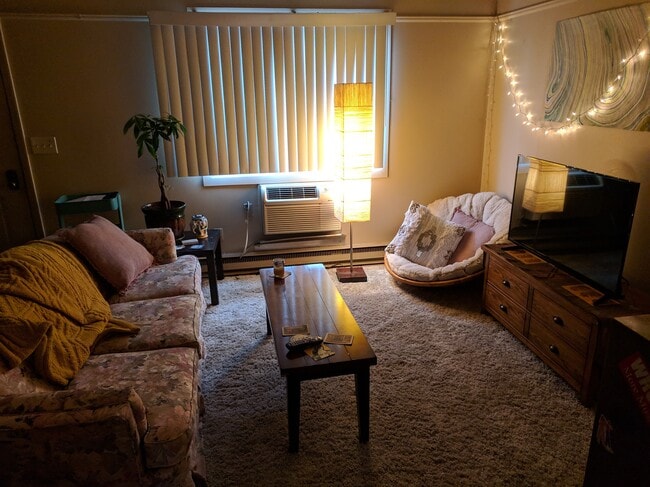 Photo - Roberts Apartments