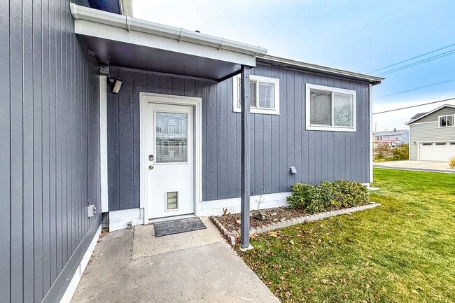 Building Photo - McPherson Duplex Unit 1126-B