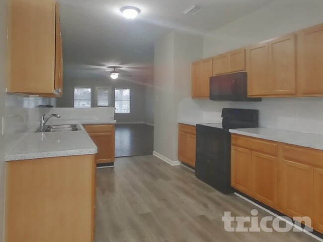 Photo - 5008 Asia Ln