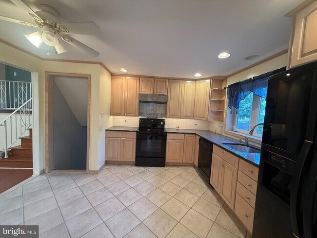 Photo - 118 Spring House Rd